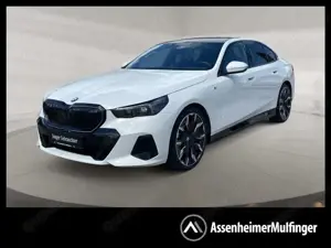 BMW 520 d M Sport Carbon+Fahrassist+AHK+HUD+Pano+360