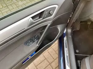 Volkswagen Golf Golf VII 5-Türer 1.2 TSI BlueMotion Cup NAVI LM Bild 5