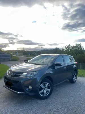 Toyota RAV 4 2.2 D-4D 4x4 Automatik Travel