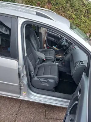 Volkswagen Touran Bild 2