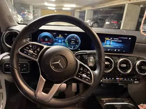 Mercedes-Benz A 220 A 220 (177.044) mit Standheizung und Sportsitze