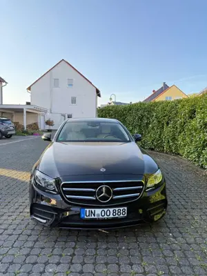 Mercedes-Benz E 220 d 9G-TRONIC AMG Line