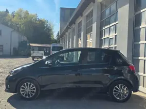 Toyota Yaris Bild 4