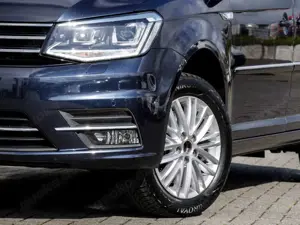 Volkswagen Caddy Highline 1.4 TSI DSG Xenon Navi AHK ACC RKamera Bild 5