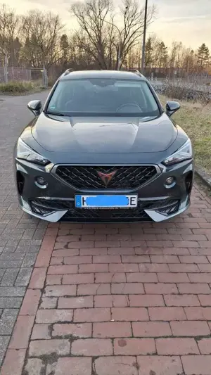 CUPRA Formentor 1.4 e-Hybrid 150KW DSG / Navi / Sportsitze