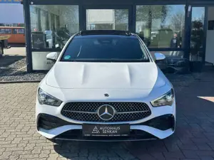 Mercedes-Benz CLA 200 AMG-LINE*PANO*FENDER* Bild 2