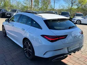 Mercedes-Benz CLA 200 AMG-LINE*PANO*FENDER* Bild 3