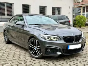 BMW 220 Bild 2
