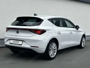 SEAT Leon 1.0 eTSI DSG Xcellence Pano Beats LED PDC FullLink Bild 4