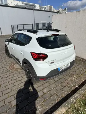 Dacia Sandero Bild 2