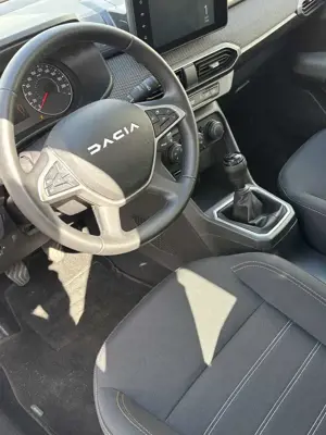 Dacia Sandero Bild 5