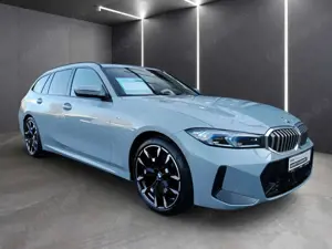 BMW 320 d xDrive touring+M SPORTPAKET+19"ALU+STOPGO+LIVE Bild 2