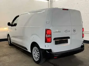 Opel Vivaro 1.5 D Cargo M Edition   3-Sitzer   RFK Bild 4