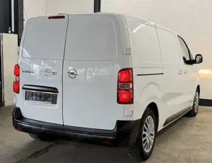 Opel Vivaro 1.5 D Cargo M Edition   3-Sitzer   RFK Bild 5