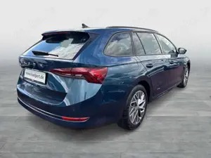 Skoda Octavia Combi 2.0 TOUR ACC NAVI LM17 CARPLAY Bild 3