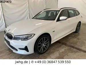 BMW 330 e xDr Advantage Laser Merino HeadUp CockpPro