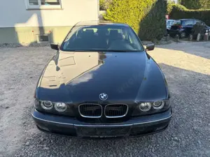 BMW 523 i Lim.**EURO 4**SSD**TÜV**SCHWARZ**ZV** Bild 3