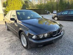 BMW 523 i Lim.**EURO 4**SSD**TÜV**SCHWARZ**ZV** Bild 4