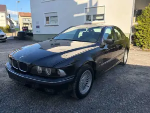 BMW 523 i Lim.**EURO 4**SSD**TÜV**SCHWARZ**ZV** Bild 2