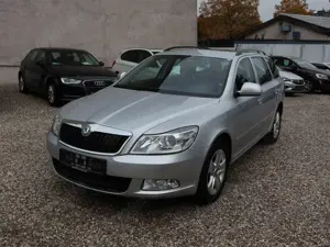 Skoda Octavia Octavia Combi Elegance*Leder*Klima*AHK*Automatik