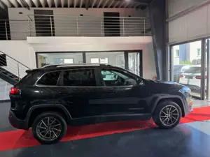 Jeep Cherokee Bild 4