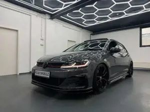 Volkswagen Golf VII Lim. GTI TCR*AKRAPOVIC*PANORAMA*ACC*
