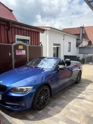 BMW 320 Bild 2