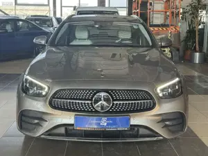 Mercedes-Benz E 300 de*AMG*Line*SHZ*LED*ACC*PDC*Leder*R.Cam* Bild 2