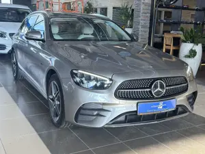 Mercedes-Benz E 300 de*AMG*Line*SHZ*LED*ACC*PDC*Leder*R.Cam*