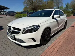 Mercedes-Benz A 180 Navi LED High Performace Sitzheizung PDC  Alu