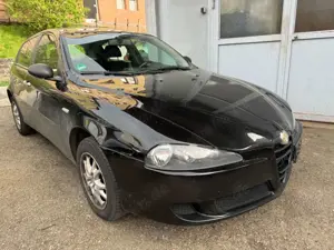 Alfa Romeo 147 *Klima*Servo*Alu*Tüv 11/2025* Bild 2