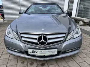 Mercedes-Benz E 250 CGI Cabrio BlueEfficiency Aircap Komfort Bild 2