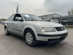 Volkswagen Passat 1.8 T Basis* Automatik