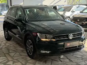 Volkswagen Tiguan Sound BMT Start-Stopp ACC Lane R-Cam Navi Bild 5