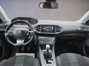 Peugeot 308 Bild 3