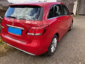 Mercedes-Benz B 180 B 180 (CDI) d Style