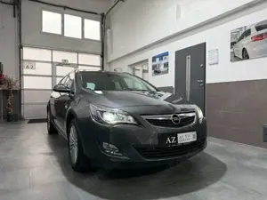 Opel Astra J Sports Tourer Innovation BiXenon AHK TÜV - image 2
