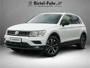 Volkswagen Tiguan 2.0 TDI DSG AHK Pano Kamera Navi