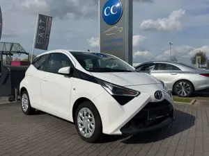 Toyota Aygo 1.0 x-play DAB+Kamera+Klima+Bluetooth
