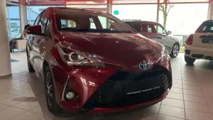 Toyota Yaris Hybrid / Team D /  1. Hand