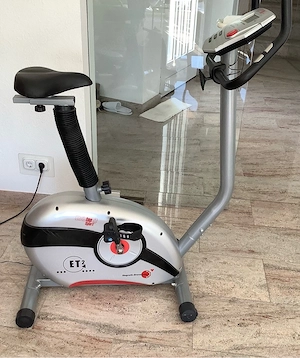 Kaum gebrauchtes Ergometer