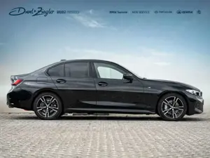 BMW 330 Bild 2