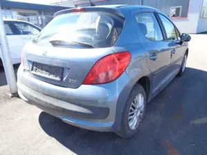 Peugeot 207 Bild 2