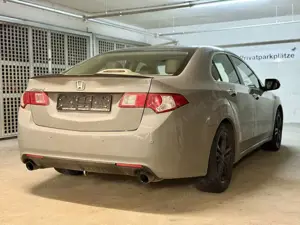 Honda Accord 2.4 Automatik Executive Bild 4
