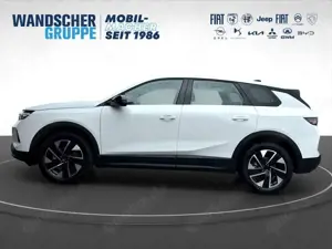 Opel Grandland 1.2 48V Edition Kam.+KeyLess+LED+SHZ Bild 2