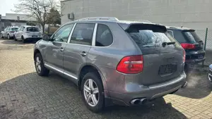 Porsche Cayenne Bild 2