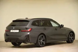 BMW 320 Bild 3