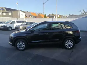 Skoda Karoq 1.5 TSI DSG130Jahre LED KAM KESSY GRA eHK Bild 3