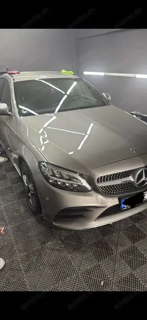 Mercedes-Benz C 200 Zweiter Hand Das auto ist Reparierten unfallschade