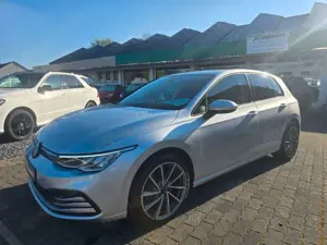 Volkswagen Golf VIII 1.5 TSI Lim. Life NAVI ACC